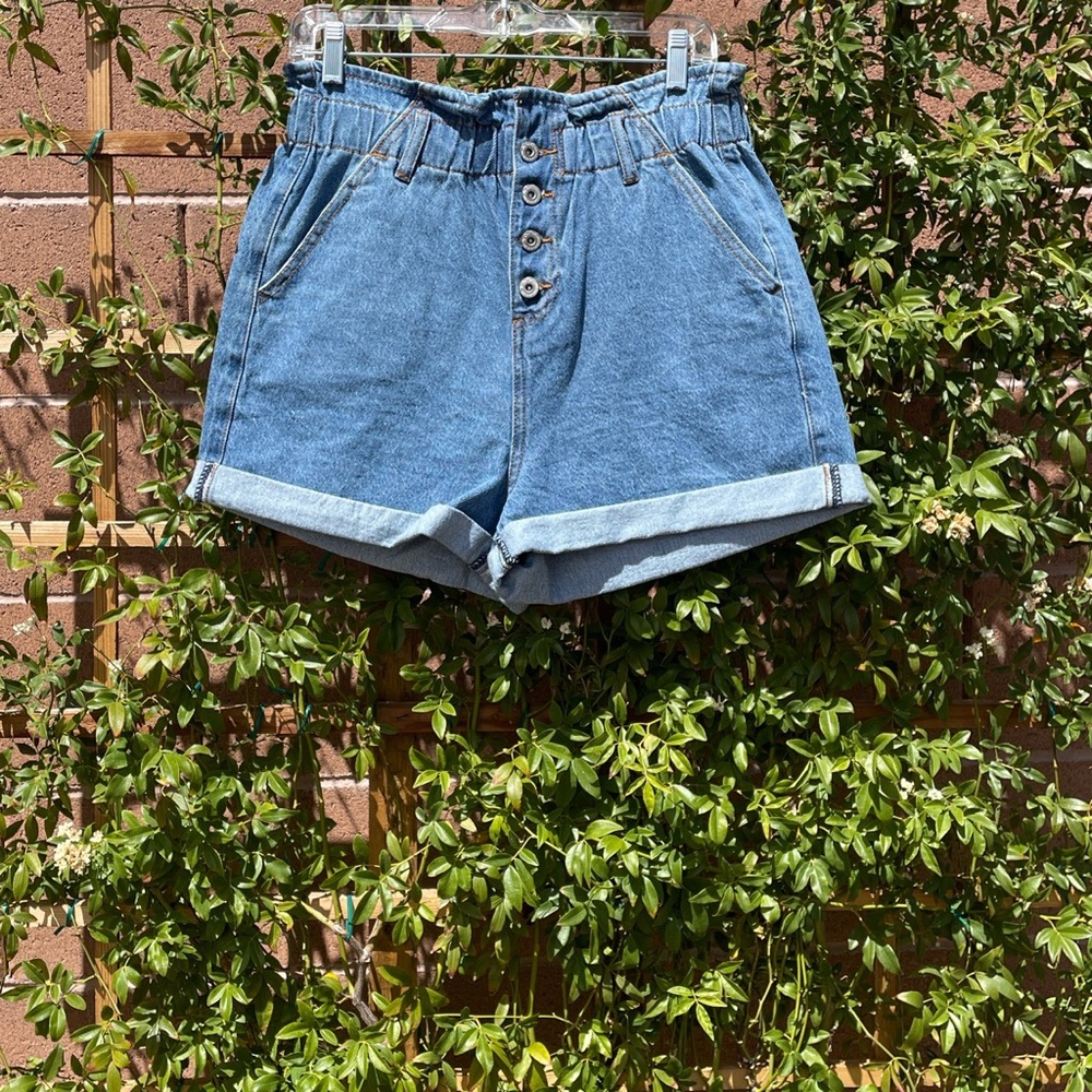 S.O.N.G High Waisted Shorts🔵